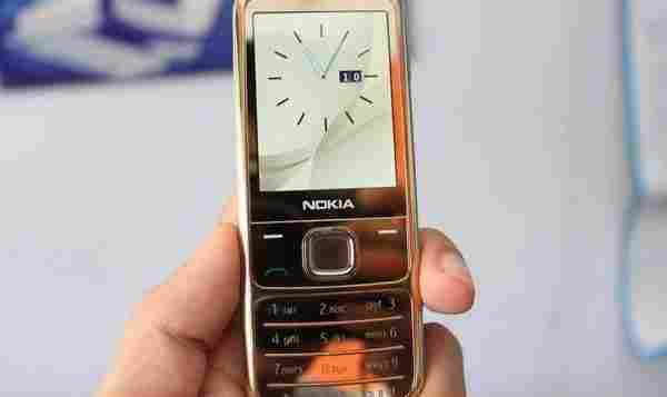 Не переношу телефоны сенсорные, взяла Nokia 6700 простенький телефон, но, с другой стороны, стильный…