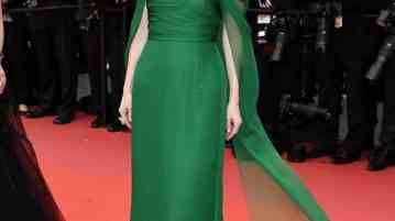 5 лучших звездных платьев зеленого цвета — от Джоли до Йоханссон