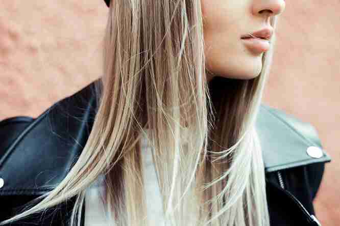 Дорогой цвет волос: как ухаживать за окрашенными в салоне локонами?