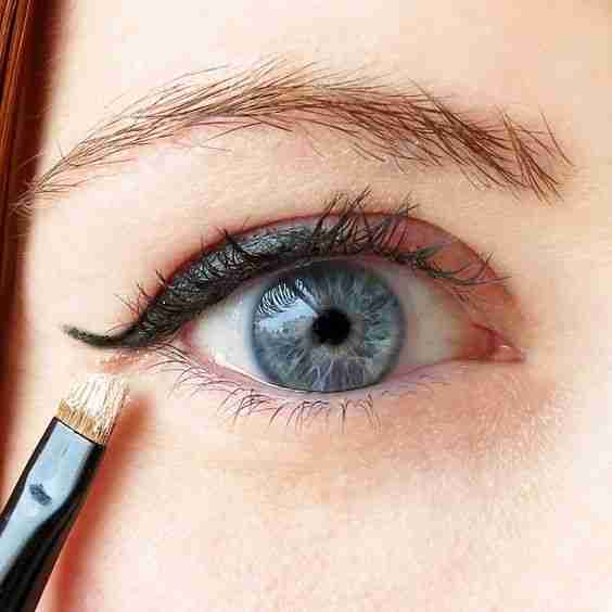 6 ошибок в подведении глаз карандашом, которых нельзя допускать